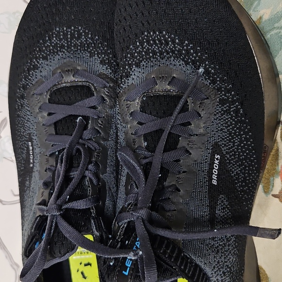 BROOKS LEVITATE 2 MENS SIZE 10 SNEAKER - Picture 11 of 11